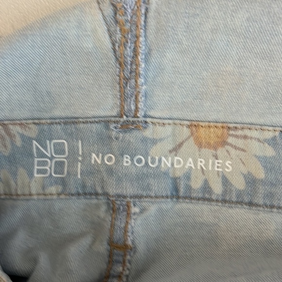 no Boundaries cutoff overalls, size XS - Picture 3 of 7